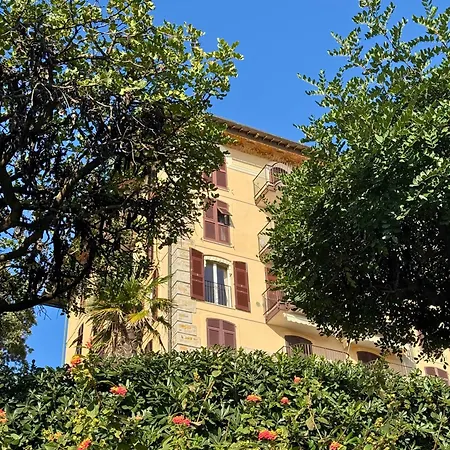 Luxe Escape, Finestra Su Portofino *