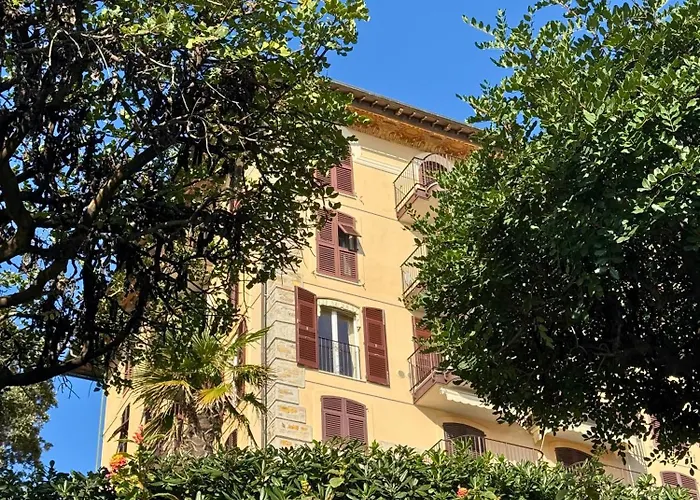 Luxe Escape, Finestra Su Portofino *