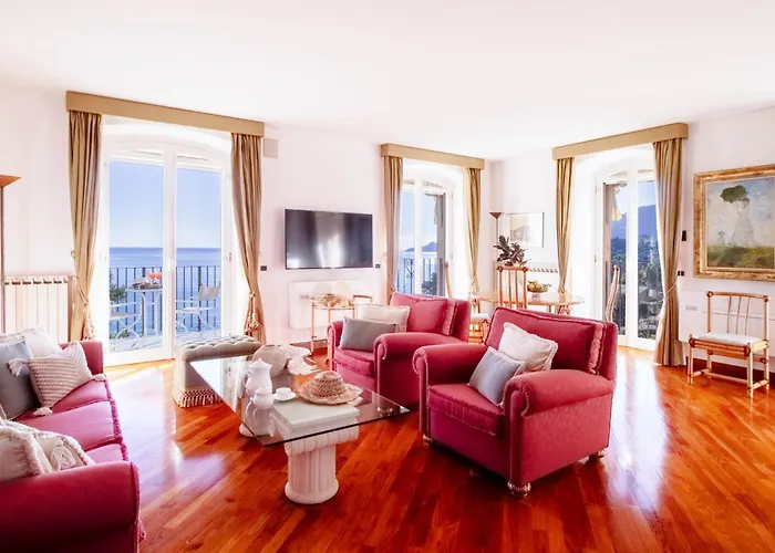 Luxe Escape, Finestra Su Portofino